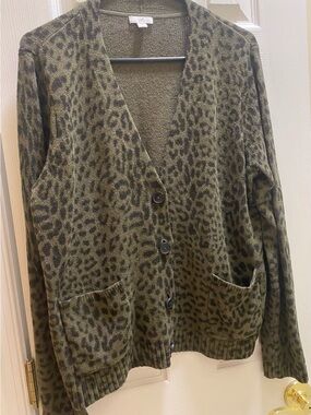 Medium Olive Leopard animal Print sweater V-Neck button down Cardigan  J.Jill